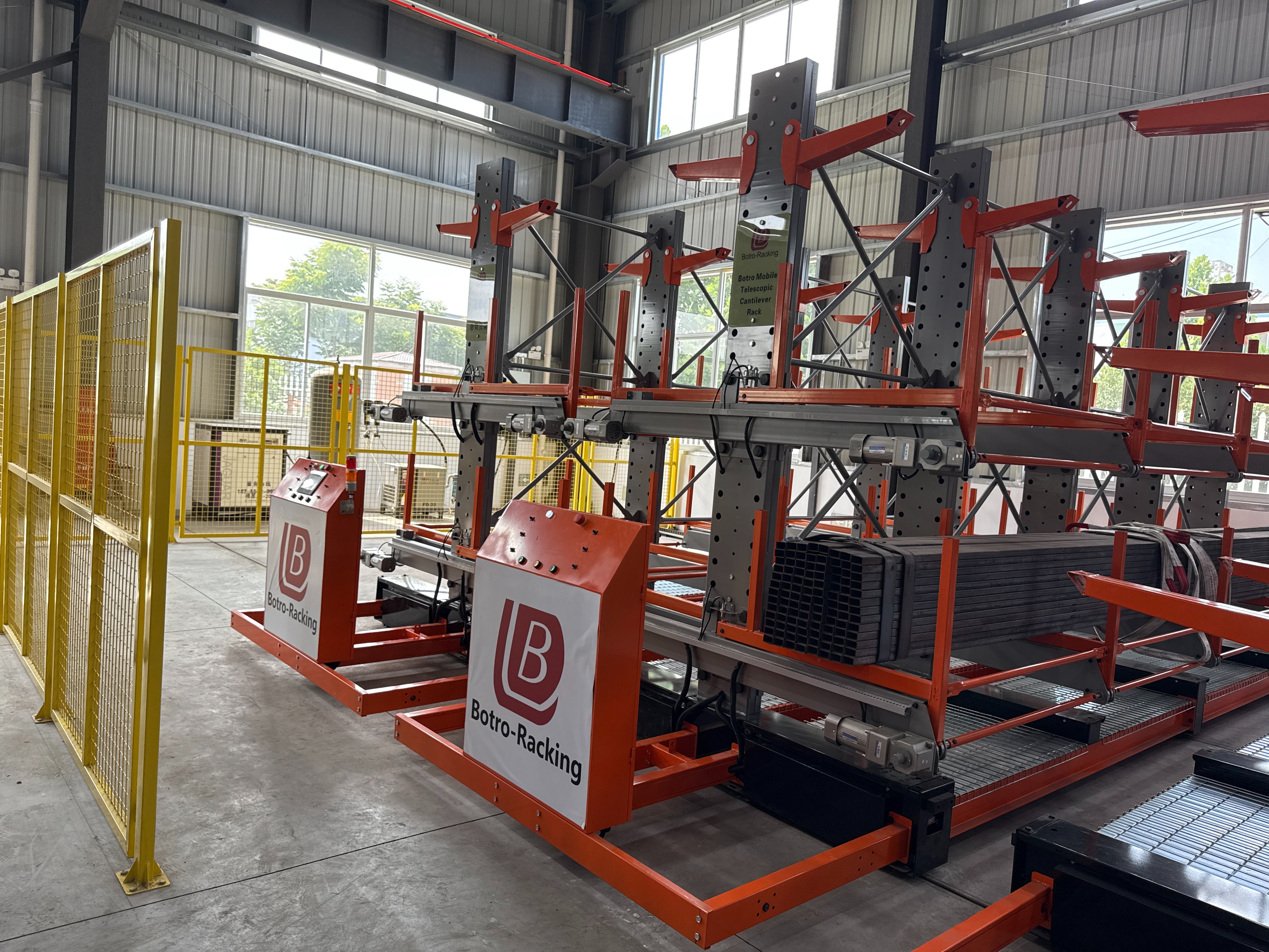 mobile roll out cantilever racking1