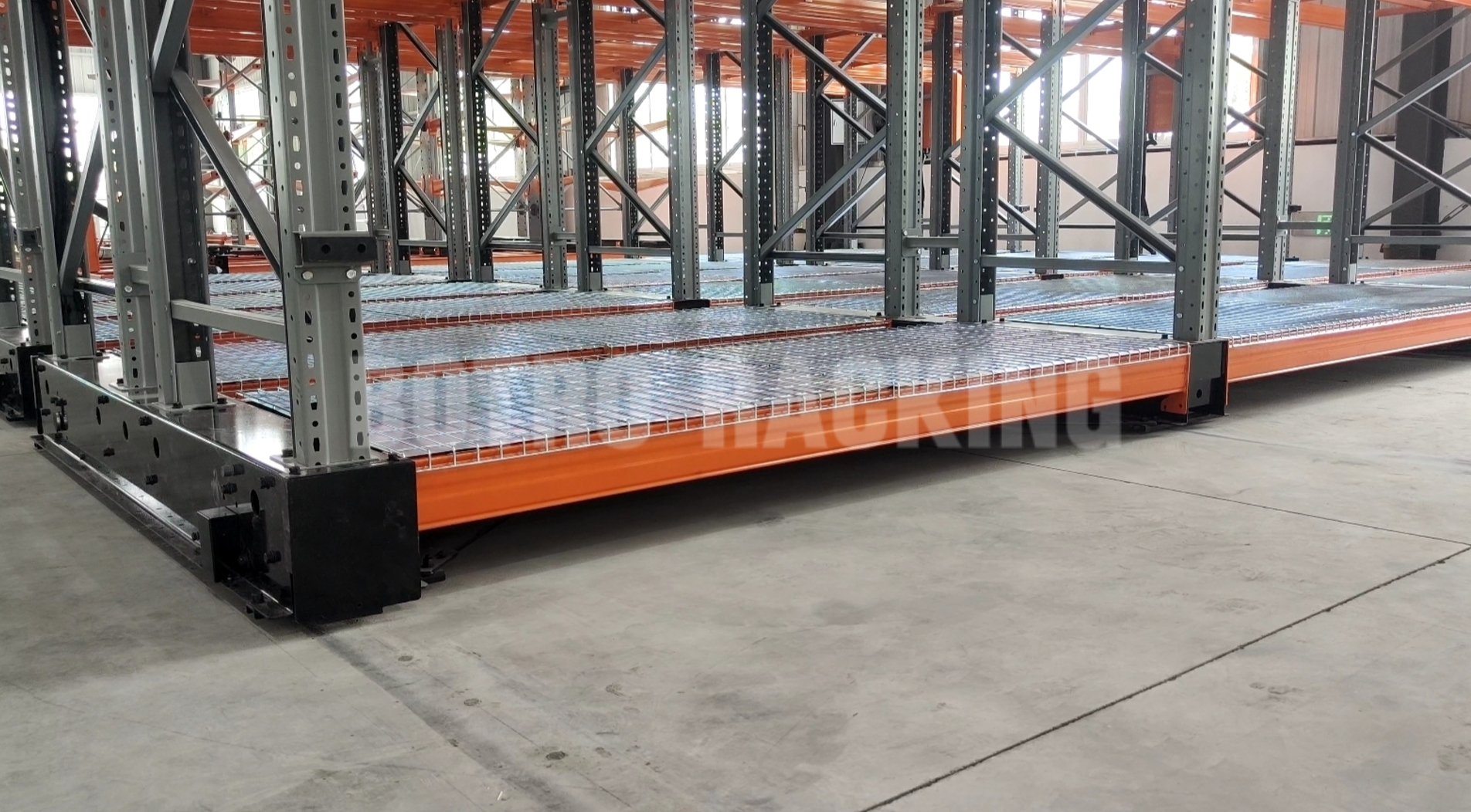 trackless mobile racking