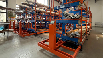 mobile roll out cantilever racking_3225_1814.JPG