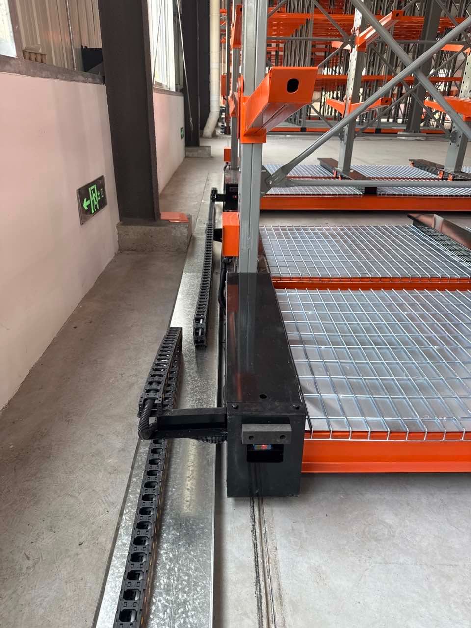mobile cantilever racking2